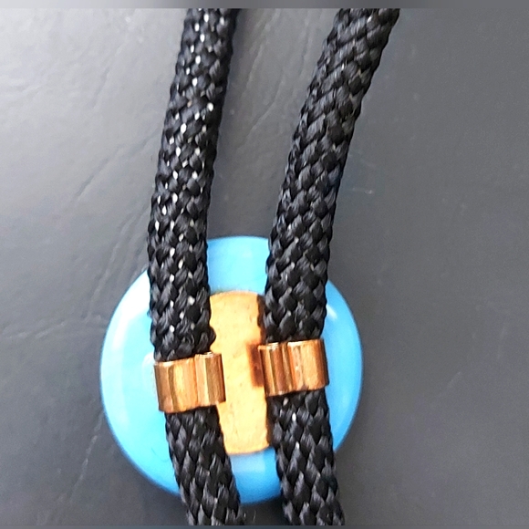 Lucite Bolo Tie with Gold flecks, 70s bolo tie - Picture 3 of 6